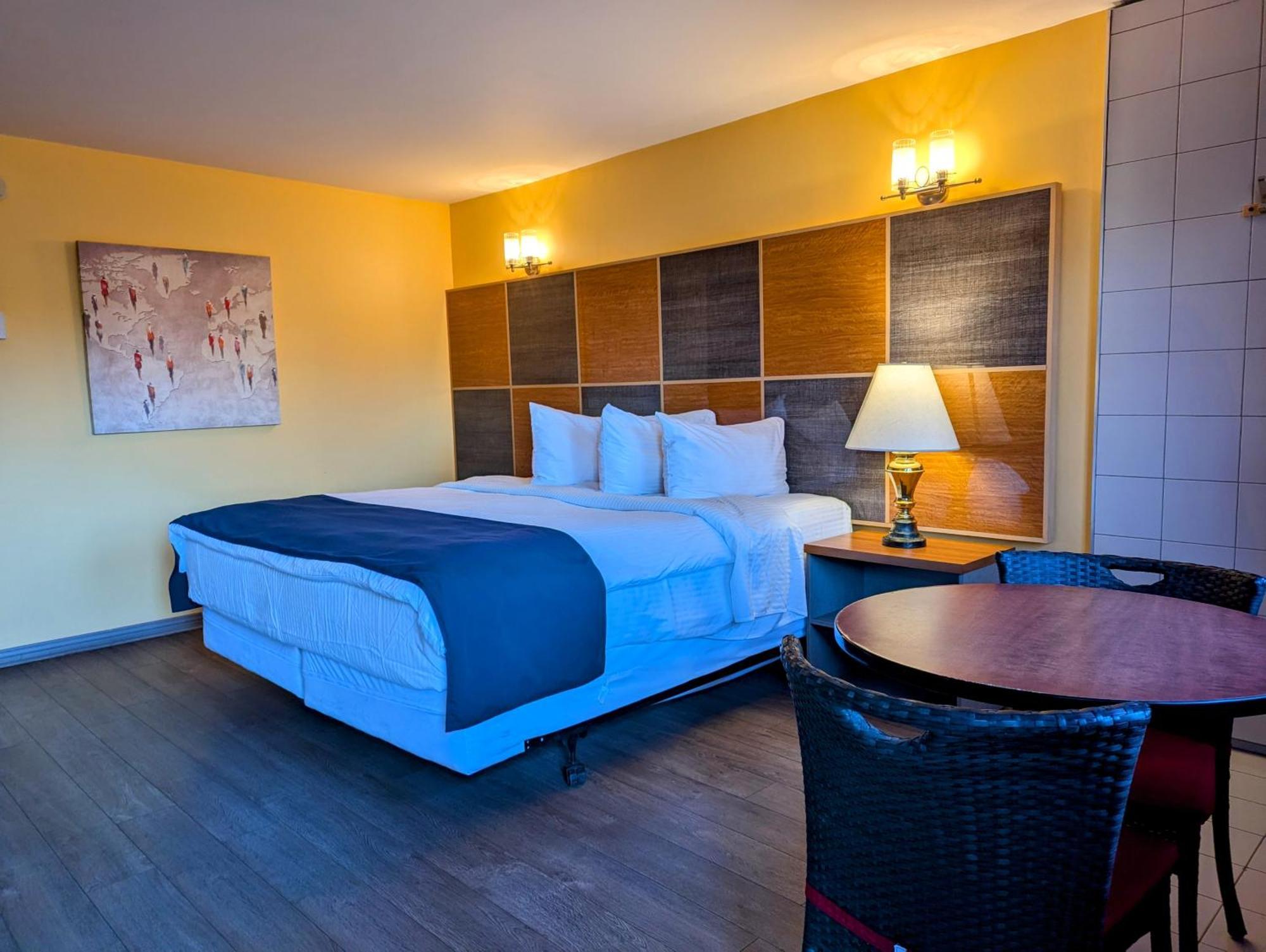 Motel Des Pentes Et Suites Saint-Sauveur ภายนอก รูปภาพ